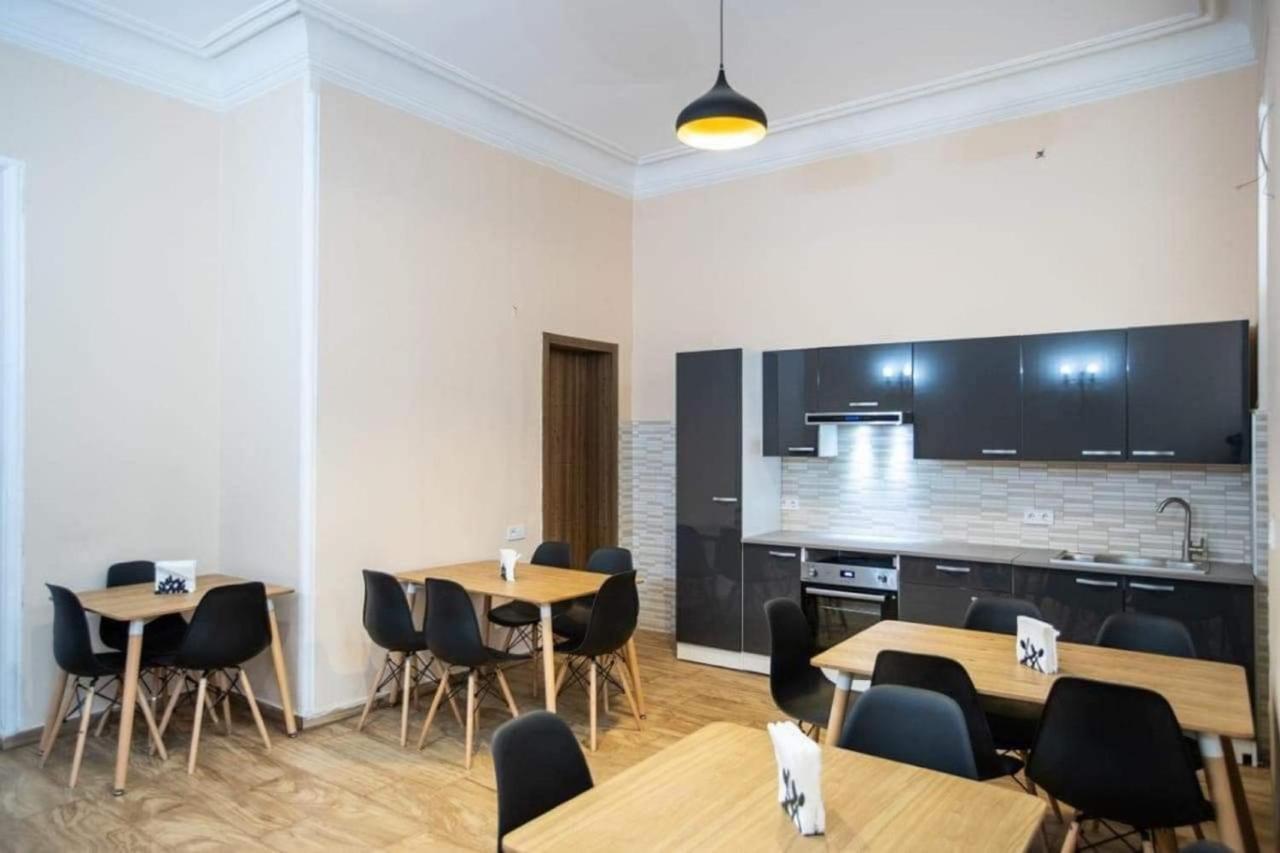 Crypto Hotel Tbilisi Eksteriør bilde