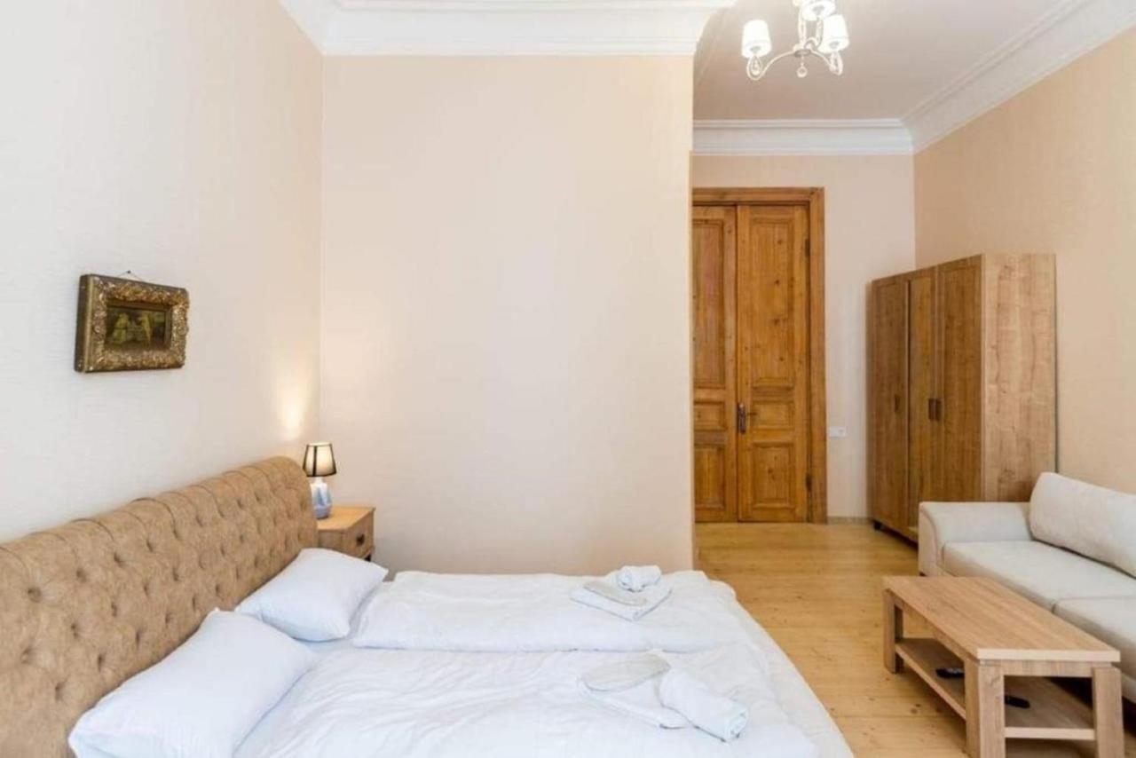 Crypto Hotel Tbilisi Eksteriør bilde