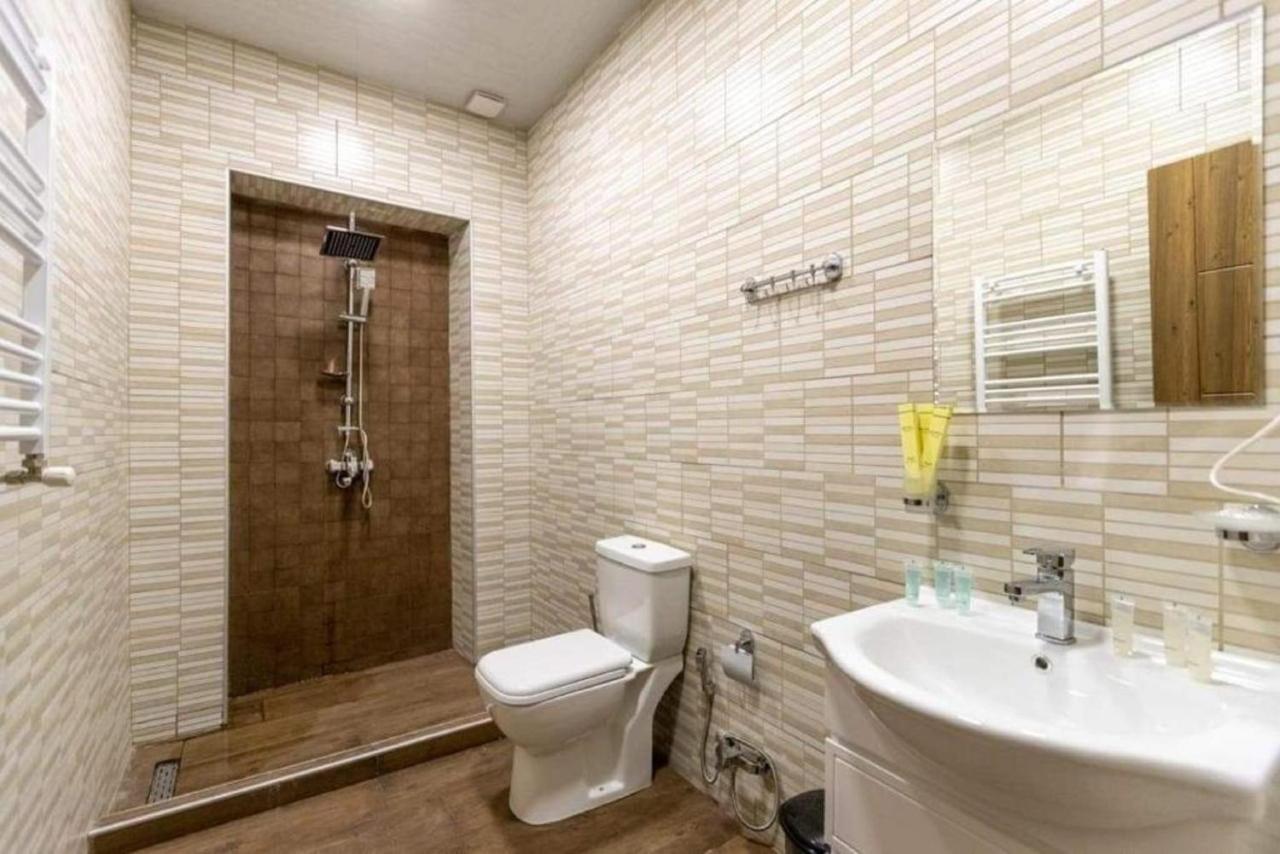 Crypto Hotel Tbilisi Eksteriør bilde
