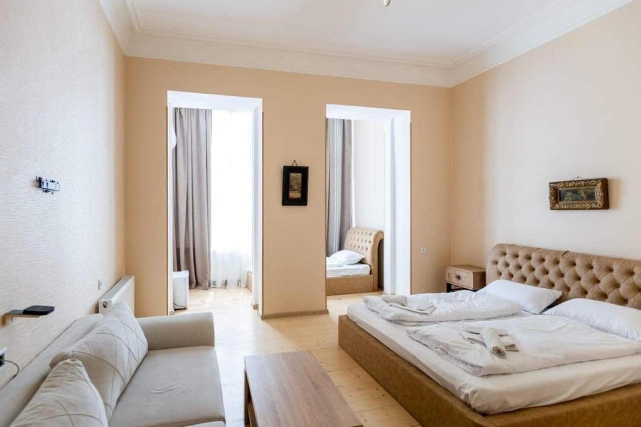 Crypto Hotel Tbilisi Eksteriør bilde
